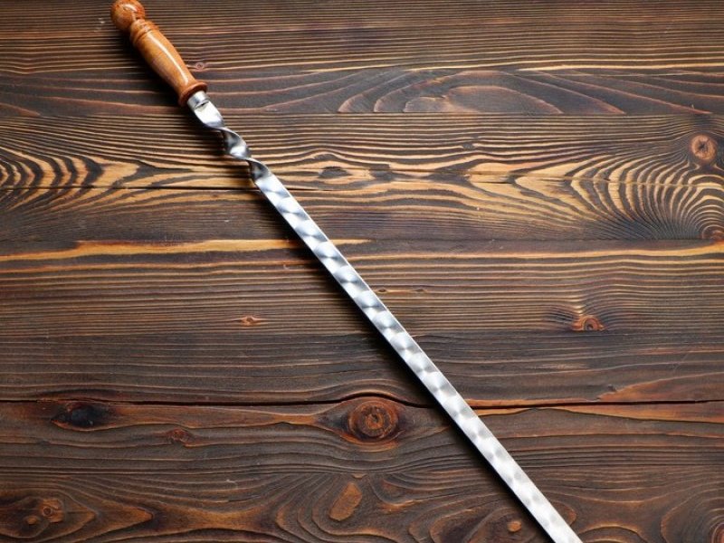 Шампур для люля кебаб с деревянной ручкой, 50см рабочая длина  ( ширина 2см. общая длина 72см)
